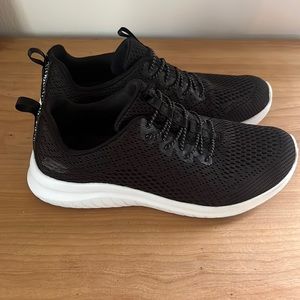 Skechers Memory Foam air cooled sneakers 7.5